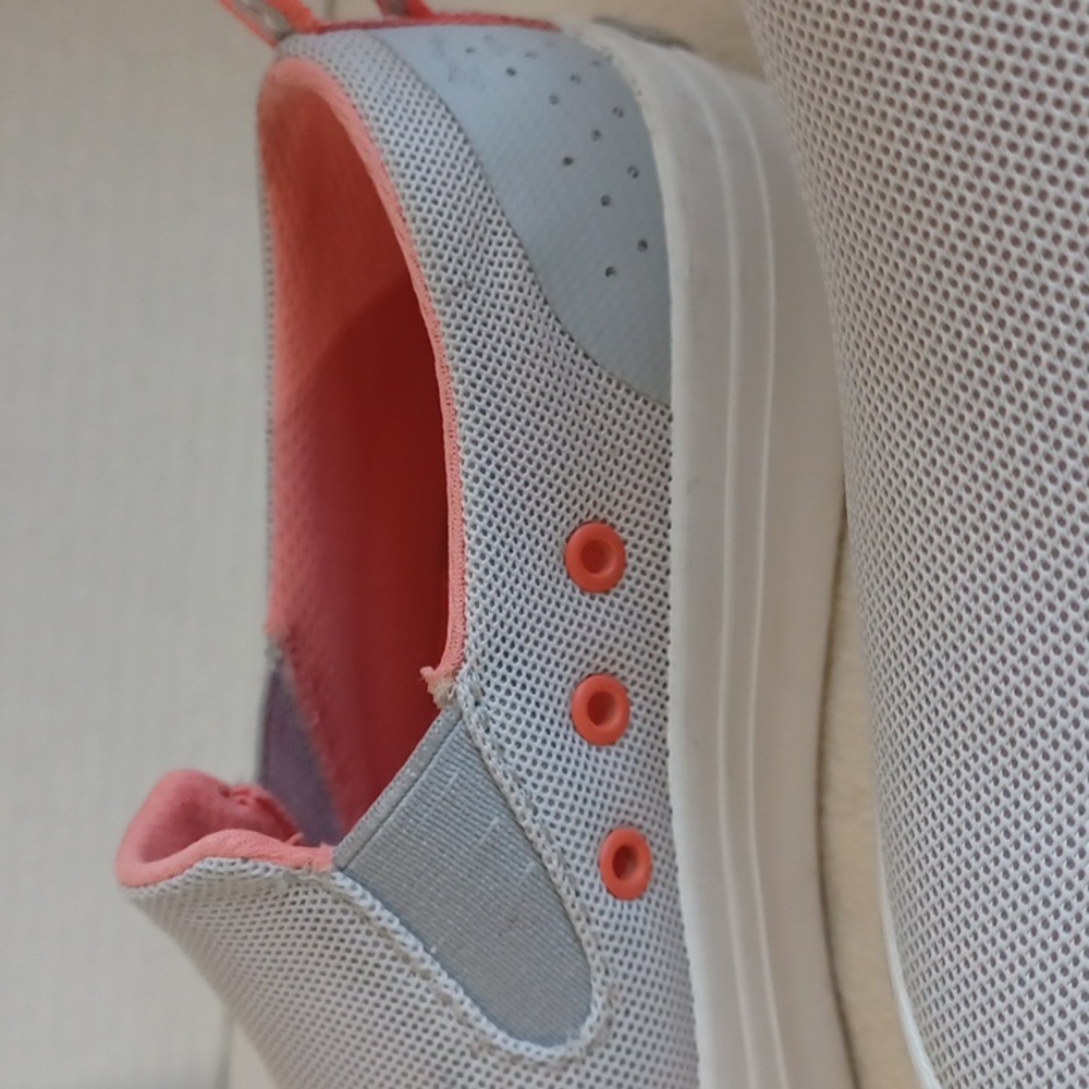 Columbia, PFG Performance Fishing Gear, slip on women's tennis shoe Sz. 6 NWOB - Picture 5 of 7